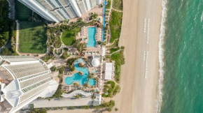 Гостиница Trump International Beach Resort  Санни Айлс Бич